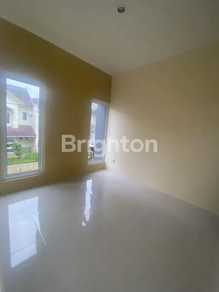 image RUMAH BARU DESIGN MINIMALIS DI AREA PERUMAHAN ELITE CINERE INDAH (6)