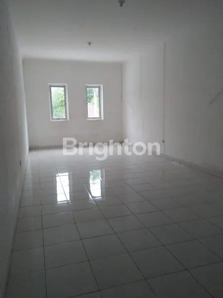 image BANGUNAN TENGAH KOTA SIPA HUNI (3)