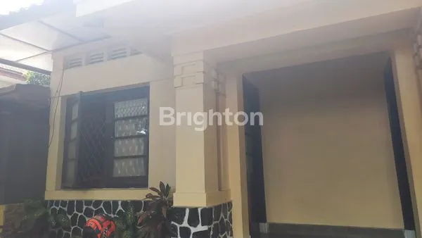 image RUMAH CLASSIC DI SAYAP PAJAJARAN BANDUNG, COCOK UNTUK TEMPAT USAHA. ADA PAVILIUN (1)