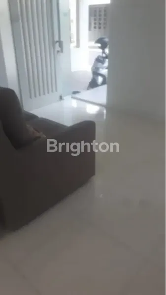 image CLUSTER QUEENSTONE  RUMAH MINIMALIS MEWAH 2 LT DEKAT GWALK (2)