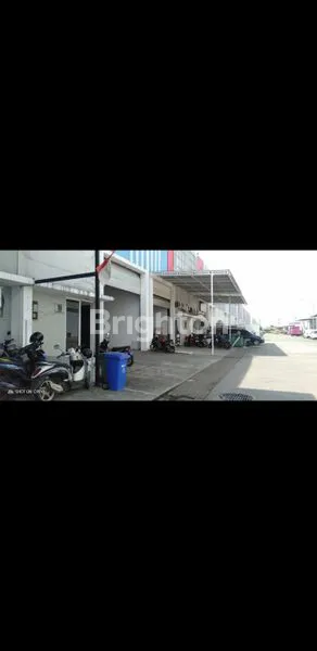 image GUDANG DI PERGUDANGAN BIZPARK DAANMOGOT KM18, DAANMOGOT, JAKARTA BARAT UK 9X24 (KODE RMRG1557) (4)