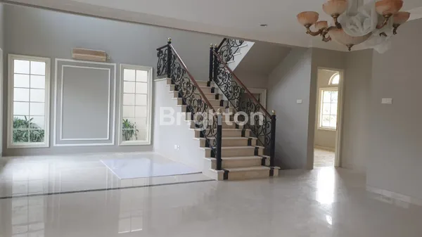 image FR HOUSE PAKUWON CITY VIRGINIA REGENCY (2)