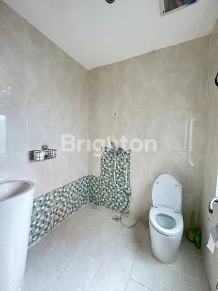 image RUMAH SEMI VILLA 3 LANTAI BERLOKASI DI JIMBARAN BALI (19)