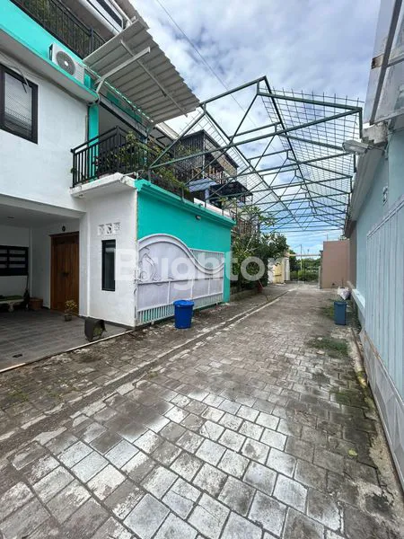 image RUMAH SEMI VILLA 3 LANTAI BERLOKASI DI JIMBARAN BALI (27)