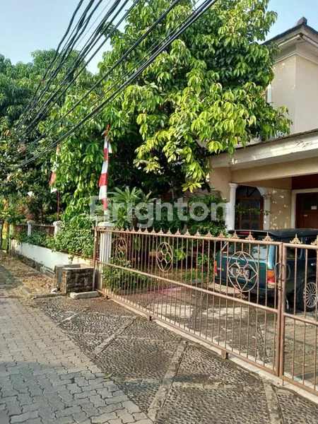 RUMAH DI DELTA ZAMBRUT JATIWARINGIN BEKASI