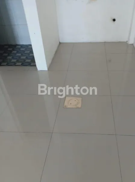 image RUKO 2 JEJER 3 LANTAI SIAP PAKAI LIDAH KULON MENGANTI COCOK UNTUK USAHA (6)