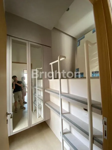 image RUMAH BARU TABEBUYA BSD CITY TANGERANG BANTEN (10)