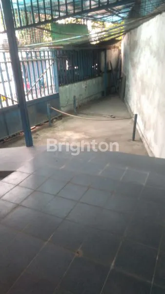 image RUMAH COCOK BUAT USAHA (8)