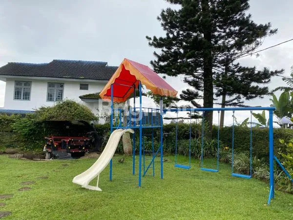 image VILA DAMAR INDAH (3)