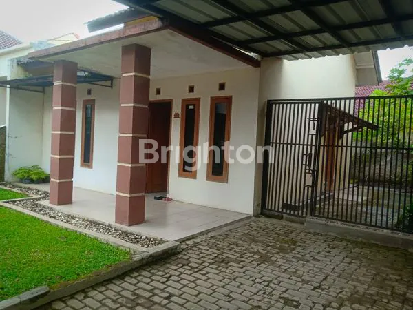 RUMAH SATU LANTAI DALAM KOMPLEK PERUMAHAN DI BYPASS SOEKARNO HATTA BANDUNG. AKSES MUDAH KE PUSAT KOTA.