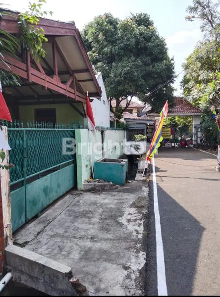 image RUMAH TUA DI KAMPUNG AMBON JAKARTA TIMUR (3)