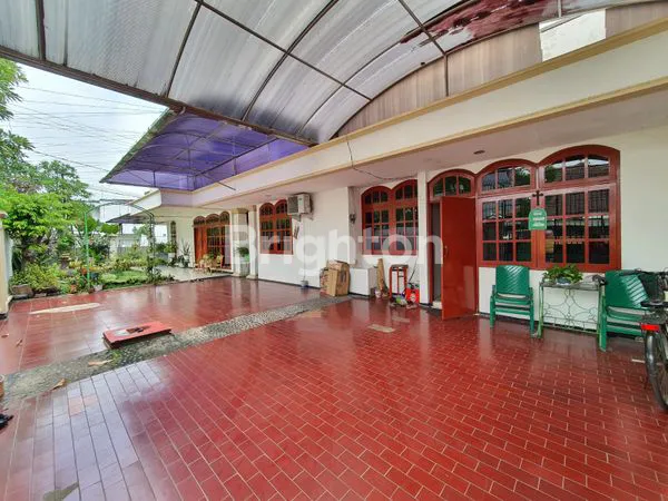 image RUMAH HOOK ISTIMEWA (DEPAN POS SATPAM) ASRI TERAWATJALANAN UTAMA BABATAN PANTAIKAWASAN HIDUP, RUKO2 PERBANKAN, SUPERMARKET DLL (3)