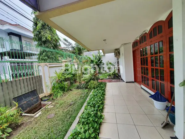 image RUMAH HOOK ISTIMEWA (DEPAN POS SATPAM) ASRI TERAWATJALANAN UTAMA BABATAN PANTAIKAWASAN HIDUP, RUKO2 PERBANKAN, SUPERMARKET DLL (5)