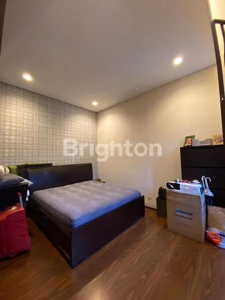 image RUMAH LUX DALAM KOMPLEK SINGGASANA PRADANA BANDUNG (5)