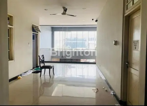 image SIAP PAKAI STRATEGIS NOL RAYA JALAN RUKO 2 LT DEKAT KOMERSIAL NGAGEL  (5)