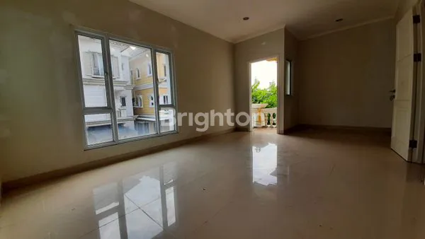 image RUMAH DI PERUMAHAN GADING SERPONG CLUSTER MONTANA 3 LANTAI SIAP HUNI (4)