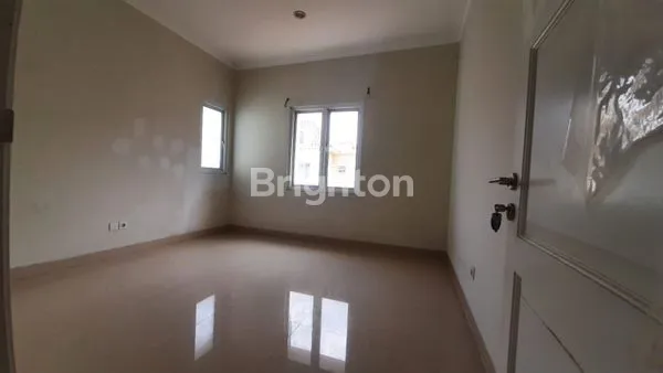 image RUMAH DI PERUMAHAN GADING SERPONG CLUSTER MONTANA 3 LANTAI SIAP HUNI (2)