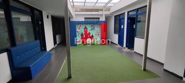 image RUMAH EX SEKOLAH TERAWAT DI TENGAH KOTA BANDUNG (7)