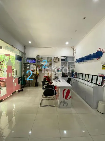 image RUMAH EX SEKOLAH TERAWAT DI TENGAH KOTA BANDUNG (1)