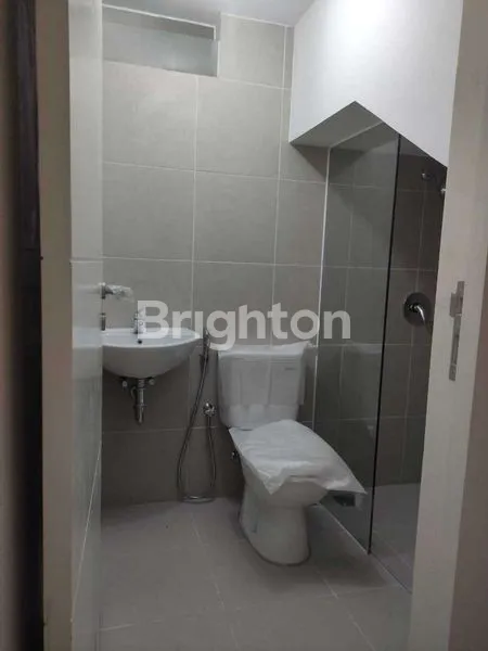 image RUMAH GREENLAKE CITRALAND SURABAYA  (2)