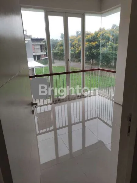 image RUMAH GREENLAKE CITRALAND SURABAYA  (5)