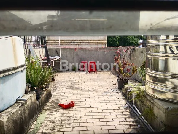 image RUKO BEBAS BANJIR LOKASI STRATEGIS DI JEMBATAN LIMA (10)