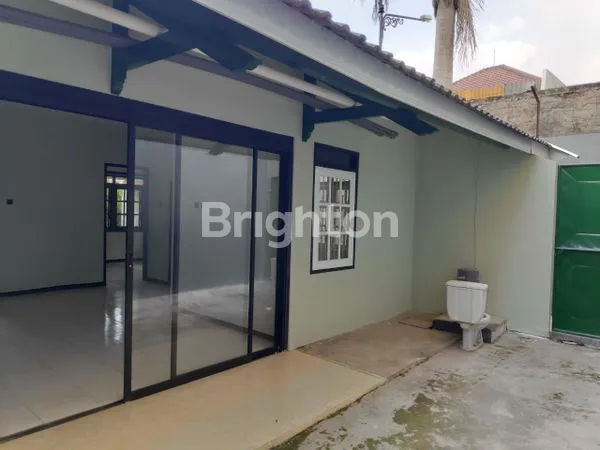 image RUMAH ASRI DI DIENG KULDESAK. PARKIR LUAS (6)