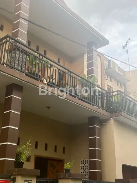 image RUMAH 2 LANTAI SOLO KOTA DIJUAL CEPAT (1)