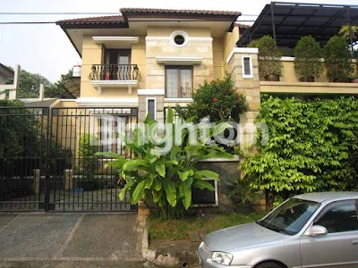 image RUMAH BAGUS 2 LANTAI SEMI FURNISHED DI MENTENG BINTARO (4)