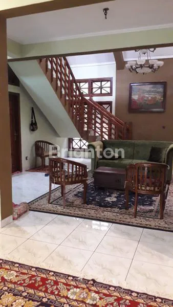 image RUMAH SIAP HUNI DI TENGAH KOTA (2)