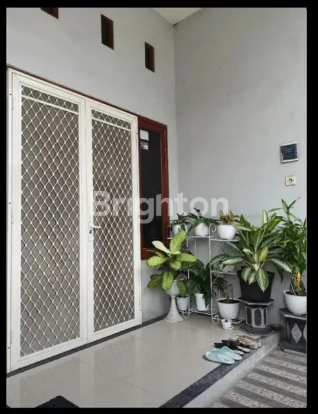 image RUMAH GUNUNG SARI MINIMALIS WIYUNG SURABAYA BARAT 2 LANTAI (2)