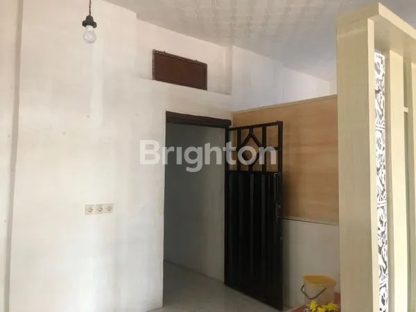 image RUMAH MURAH LUAS COCOK UTK BISNIS DI LUMAJANG (2)