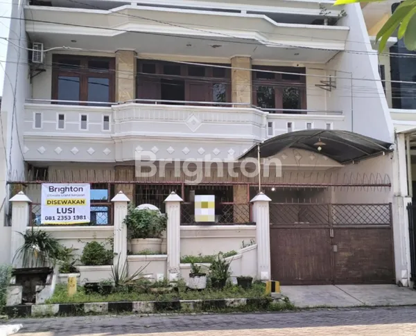 image RUMAH TERAWAT SIAP HUNI TAMAN DARMO INDAH BARAT ASRI DAN NYAMAN (1)