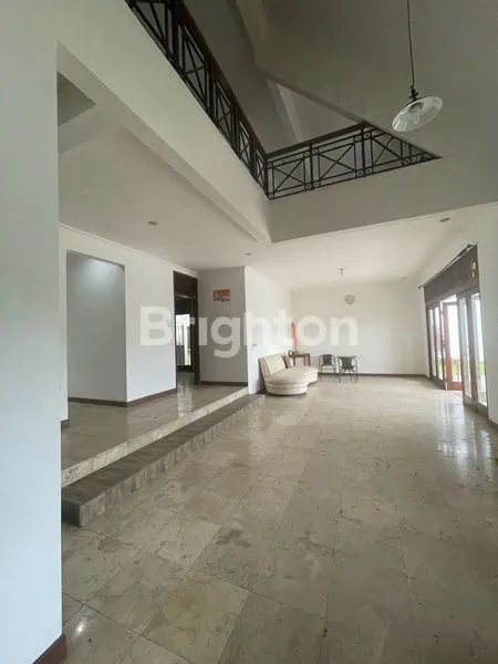 image RUMAH DALAM KOMPLEK ELITE BESAR DAN LUAS DENGAN FASILITAS POOL DI CINERE (7)