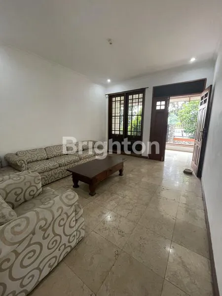 image RUMAH DALAM KOMPLEK ELITE BESAR DAN LUAS DENGAN FASILITAS POOL DI CINERE (5)