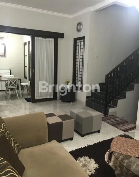 image RUMAH 2 LANTAI DEKAT UPN (7)