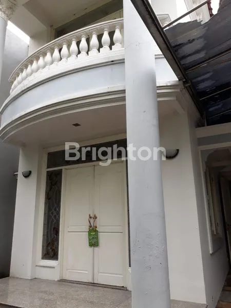 image RUMAH 2 LANTAI WISATA BUKIT ALEXANDRIA DEKAT UNESA, PAKUWON MALL (4)