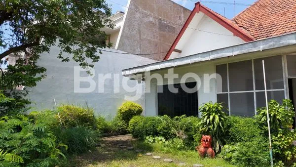 image RUMAH TENGAH KOTA SURABAYA COCOK UNTUK KANTOR ATAU RUMAH TANGGA (7)