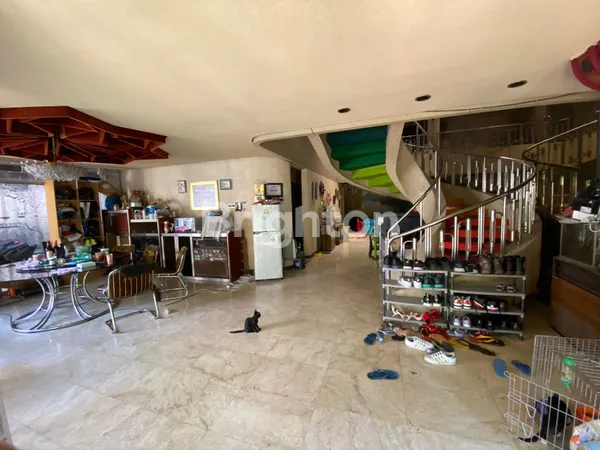 image  RUMAH RAYA DARMO KOMERSIAL AREA (5)