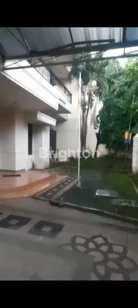 image RUMAH DISEWAKAN  2LANTAI (1)