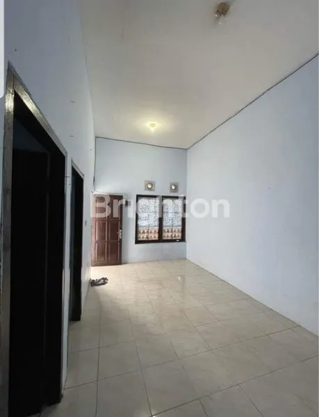 image RUMAH BERSIH DAN NYAMAN BLURU SIDOARJO (2)