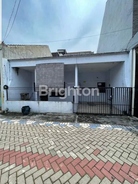 image RUMAH BERSIH DAN NYAMAN BLURU SIDOARJO (5)