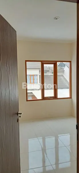 image RUMAH NYAMAN POSISI HOOK ROW JALAN LEBAR SIAP HUNI SHM KOTABALI RESIDENCE PADALARANG SIAP HUNI (2)