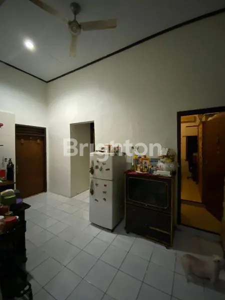 RUMAH KEBON KACANG, BANGUNAN 2 LANTAI, COCOK UNTUK KOS-KOSAN ATAU TEMPAT TINGGAL