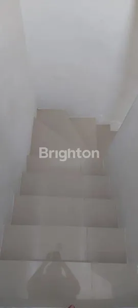 image RUMAH 2 LANTAI DI GRAND ALEXANDRIA BY PURI SURYA JAYA DI BUDURAN SIDOARJO (2)