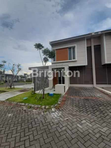image RUMAH 2 LANTAI DI GRAND ALEXANDRIA BY PURI SURYA JAYA DI BUDURAN SIDOARJO (8)