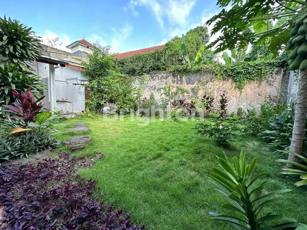 image RUMAH DENGAN TANAH LUAS DEKAT PUSAT KOTA SOLO (7)