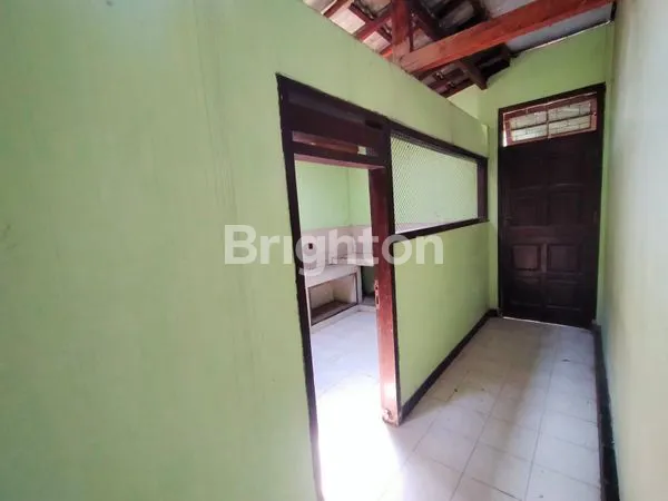 image RUMAH HITUNG TANAH SAJA, SANGAT LUAS DAN LEBAR DIJUAL MURAH DI BAWAH PASARAN DI SOLO TIMUR KARANGANYAR MOJOLABAN (5)