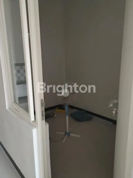 image RUMAH 2 LANTAI BARU GRESS DEKAT UPN SURABAYA (8)