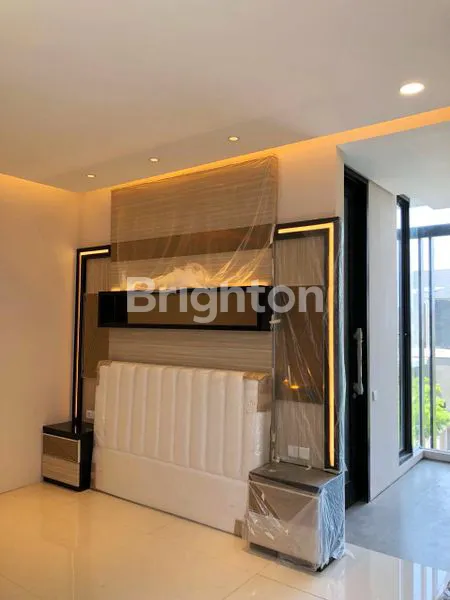 image RUMAH RAFFLES GARDEN CITRALAND BARU GRES MEWAH DEKAT DANAU MERLION, GWALK, AREA KOMERSIAL. (4)